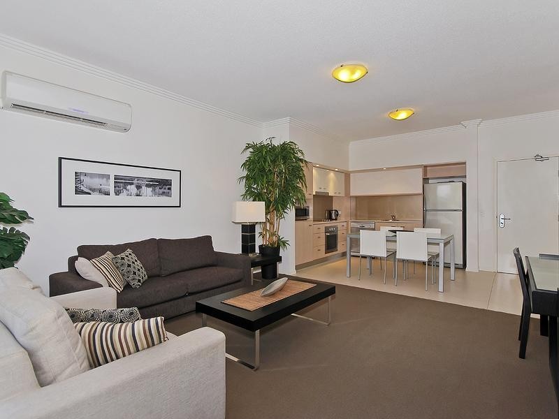 42/228 Varsity Parade, Varsity Lakes QLD 4227