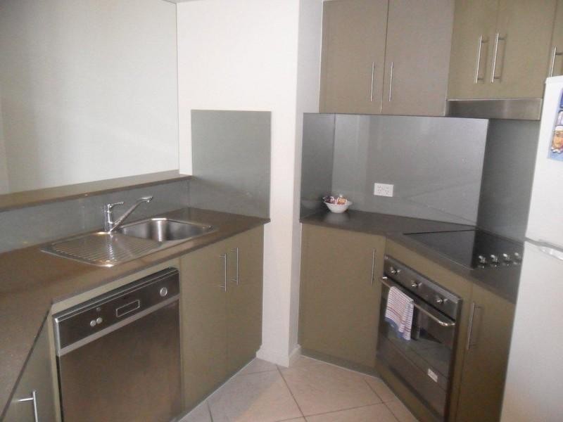 1088/1 ‘Swell Resort’, Burleigh Heads QLD 4220