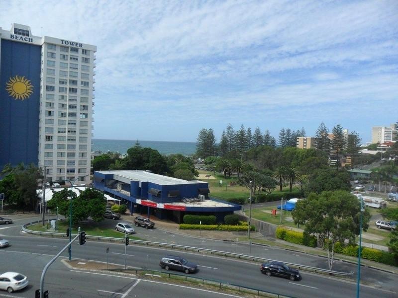 1088/1 ‘Swell Resort’, Burleigh Heads QLD 4220