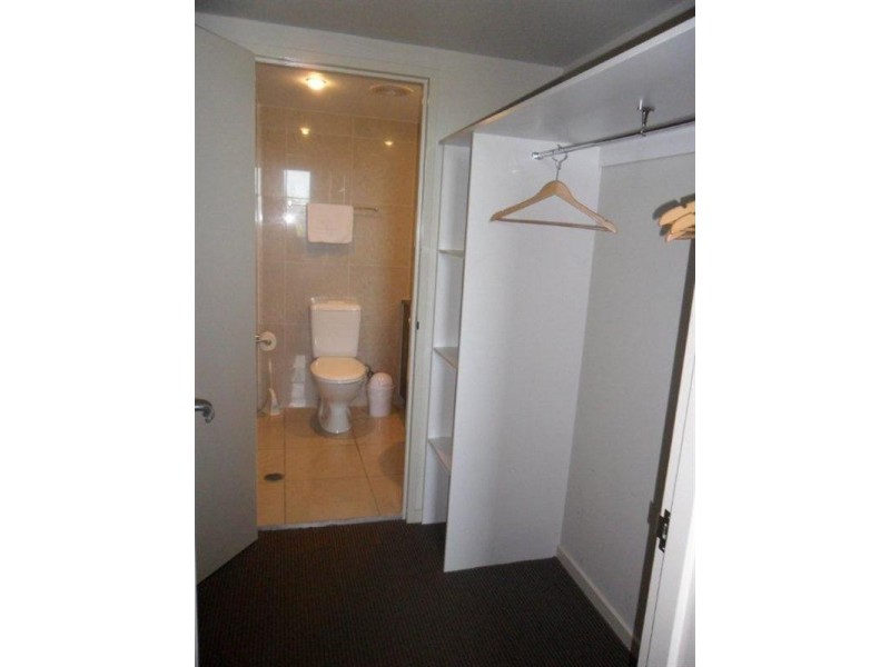 1088/1 ‘Swell Resort’, Burleigh Heads QLD 4220