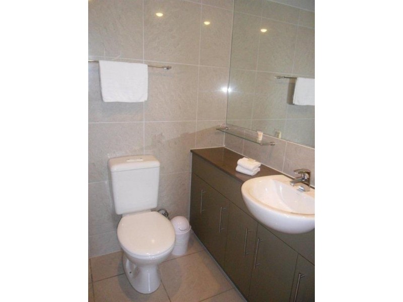 1088/1 ‘Swell Resort’, Burleigh Heads QLD 4220