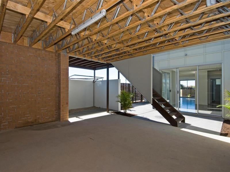 28 South Bay Drive, Varsity Lakes QLD 4227