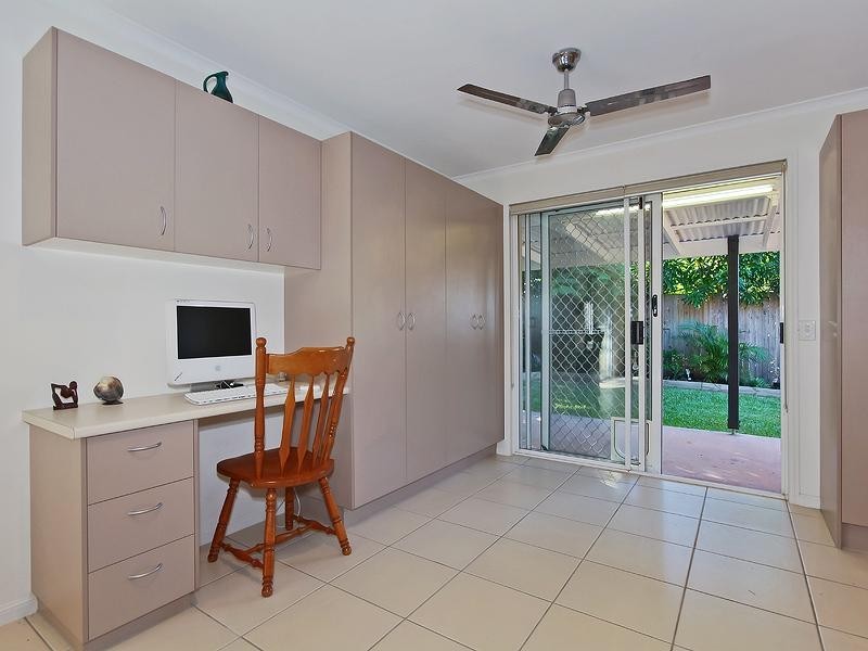 8 Southlake Drive, Varsity Lakes QLD 4227