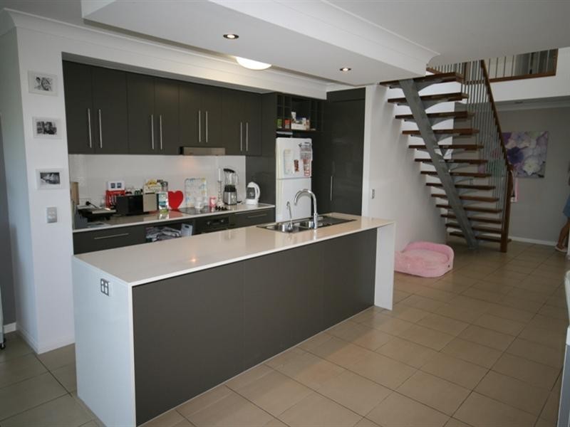 92 Verona Circuit, Burleigh Waters QLD 4220