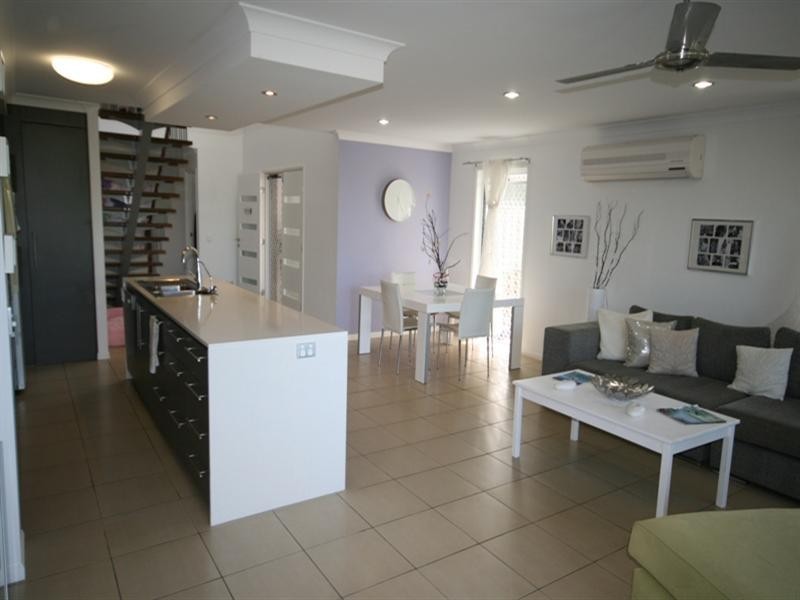 92 Verona Circuit, Burleigh Waters QLD 4220