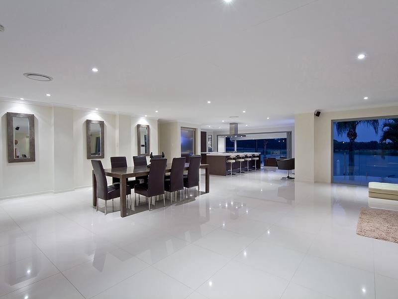 24 St Martins Place, Clear Island Waters QLD 4226