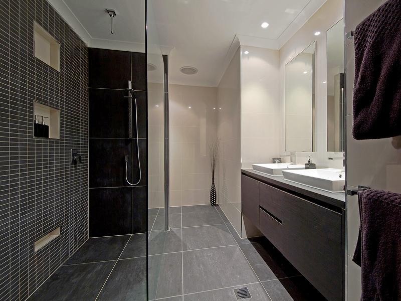 24 St Martins Place, Clear Island Waters QLD 4226