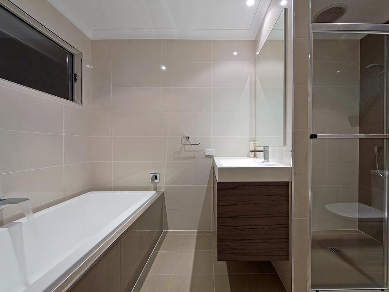 24 St Martins Place, Clear Island Waters QLD 4226