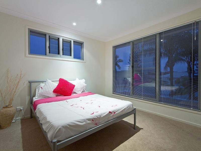 24 St Martins Place, Clear Island Waters QLD 4226
