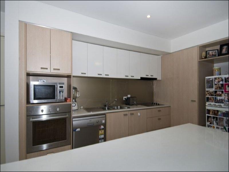 19/253 Varsity Parade, Varsity Lakes QLD 4227