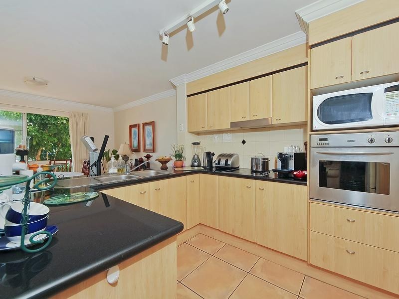 29/82 Limetree Parade, Runaway Bay QLD 4216