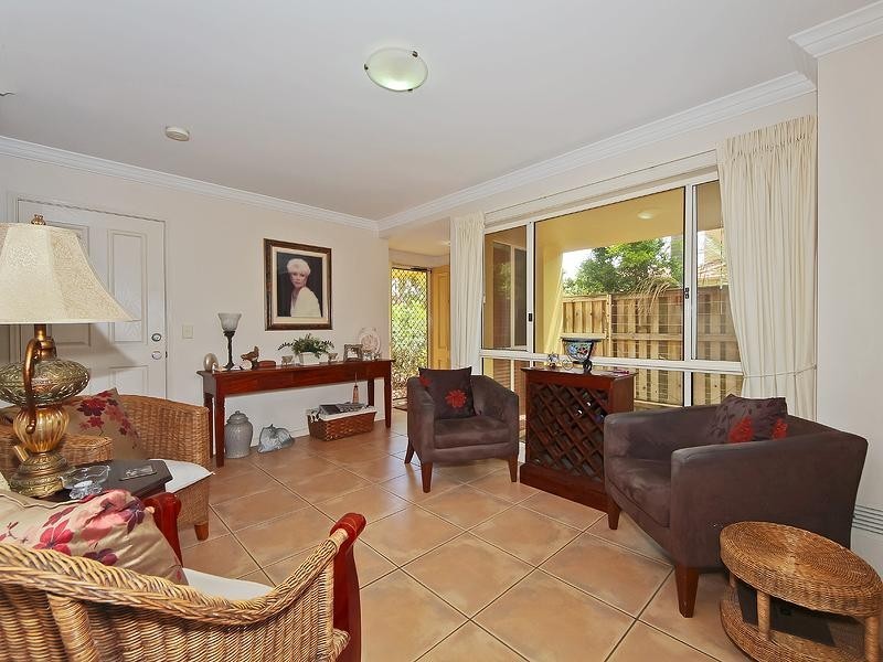 29/82 Limetree Parade, Runaway Bay QLD 4216