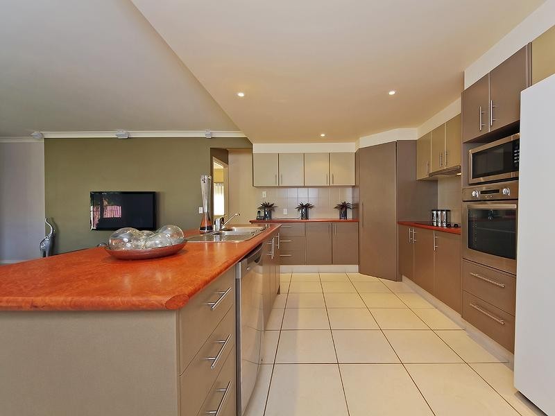 8 Eden Court, Nerang QLD 4211