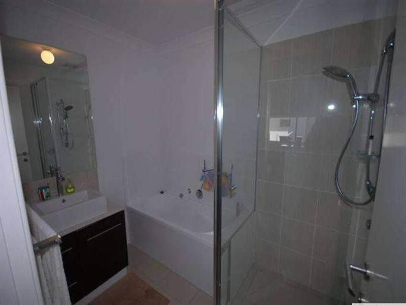 8/18 Carina Peak Drive, Varsity Lakes QLD 4227