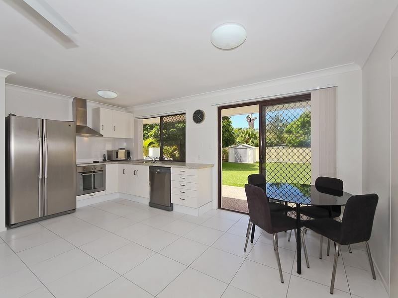 6 The Avenue, Nerang QLD 4211