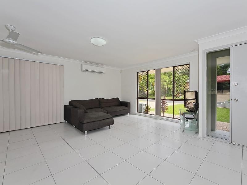 6 The Avenue, Nerang QLD 4211