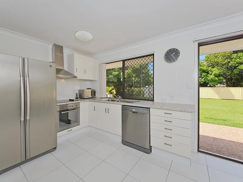 6 The Avenue, Nerang QLD 4211