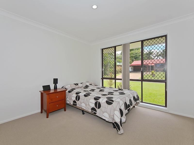 6 The Avenue, Nerang QLD 4211