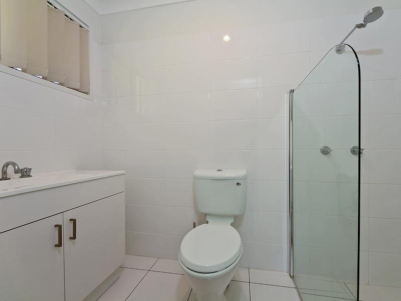 6 The Avenue, Nerang QLD 4211