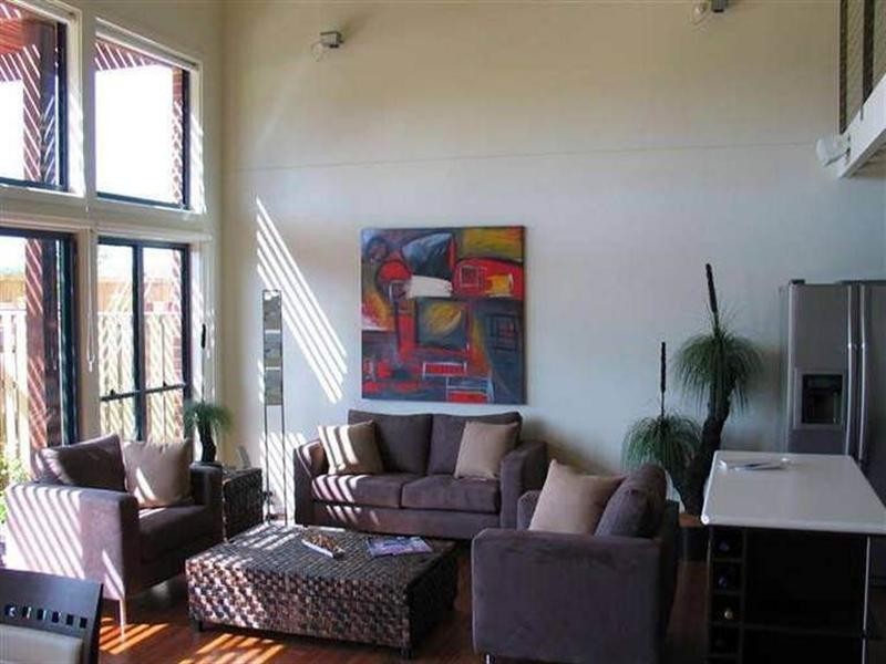 17 Shorehaven Place, Varsity Lakes QLD 4227