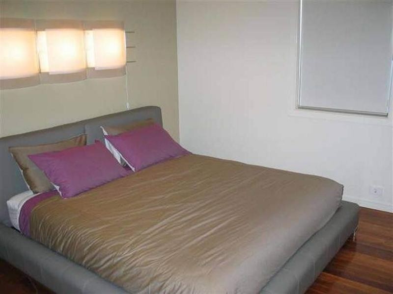 17 Shorehaven Place, Varsity Lakes QLD 4227