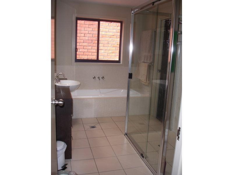 17 Shorehaven Place, Varsity Lakes QLD 4227