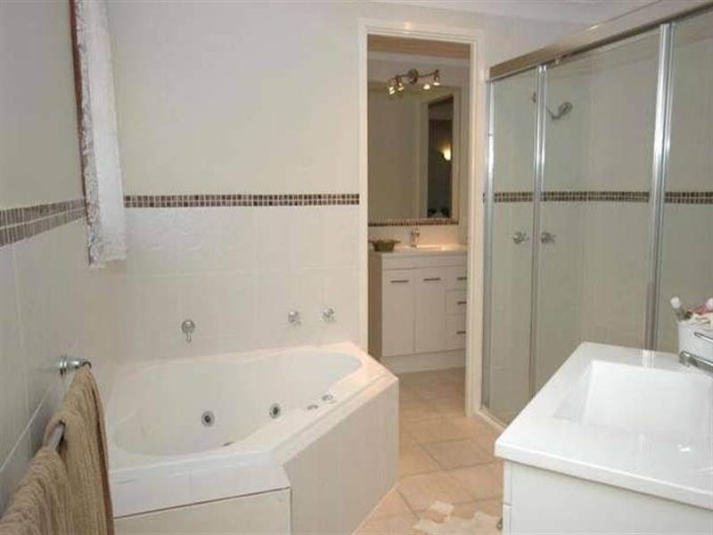 13 Thredbo Drive, Worongary QLD 4213