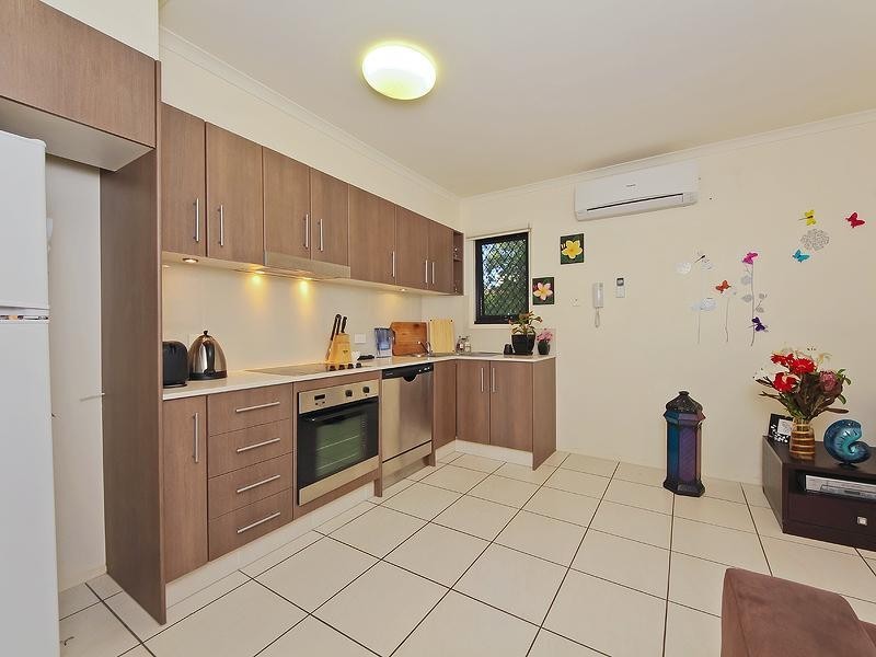 4/2104 Gold Coast Highway, Miami QLD 4220