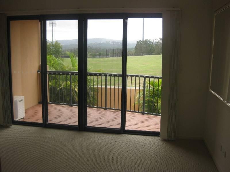 21/117 Palm Meadows Drive, Carrara QLD 4211