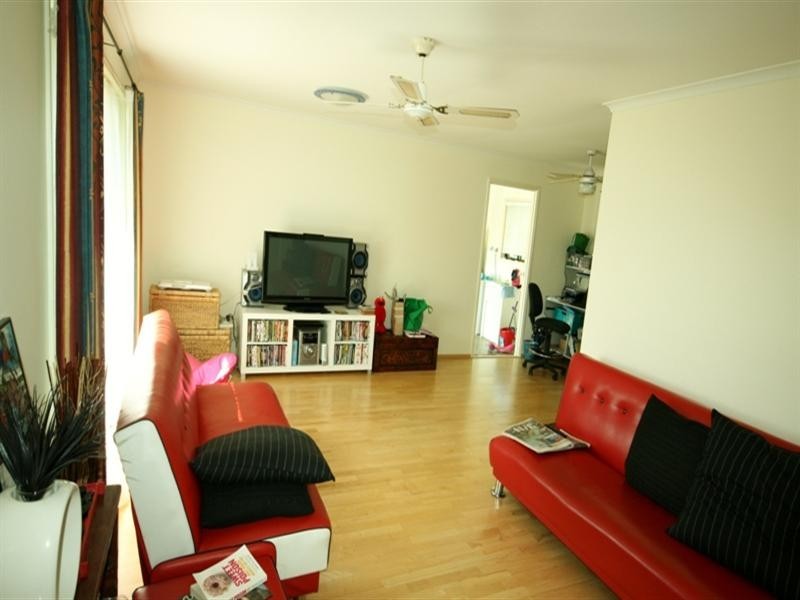 68 Southlake Drive, Varsity Lakes QLD 4227