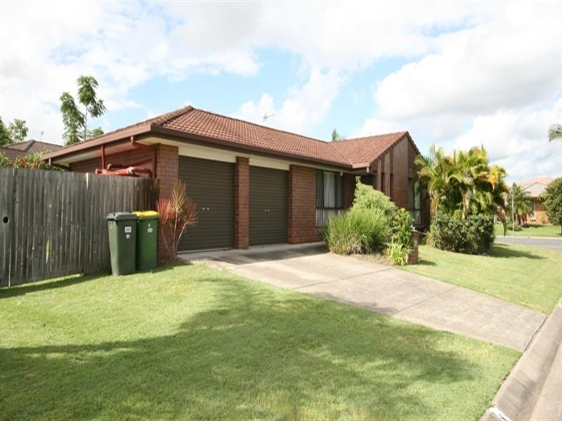 68 Southlake Drive, Varsity Lakes QLD 4227
