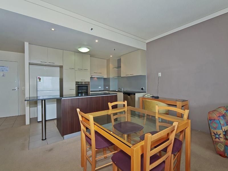 507/360 Marine Parade, Labrador QLD 4215