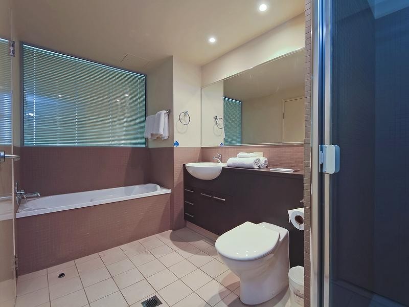 507/360 Marine Parade, Labrador QLD 4215