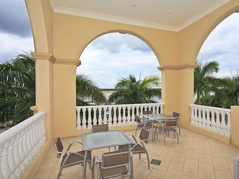 507/360 Marine Parade, Labrador QLD 4215