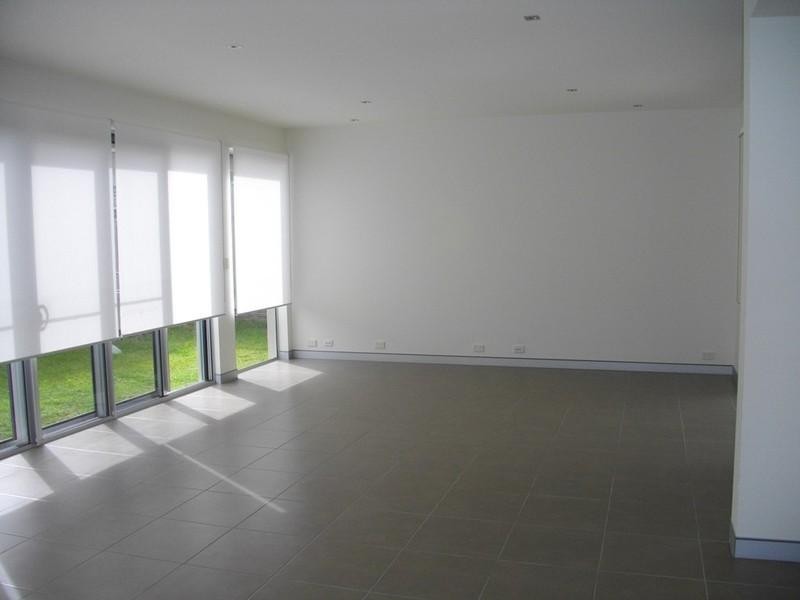 4 Isola Lane, Varsity Lakes QLD 4227