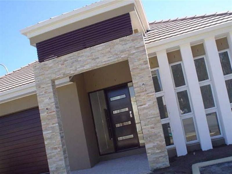 123 BAYSWATER Avenue, Varsity Lakes QLD 4227