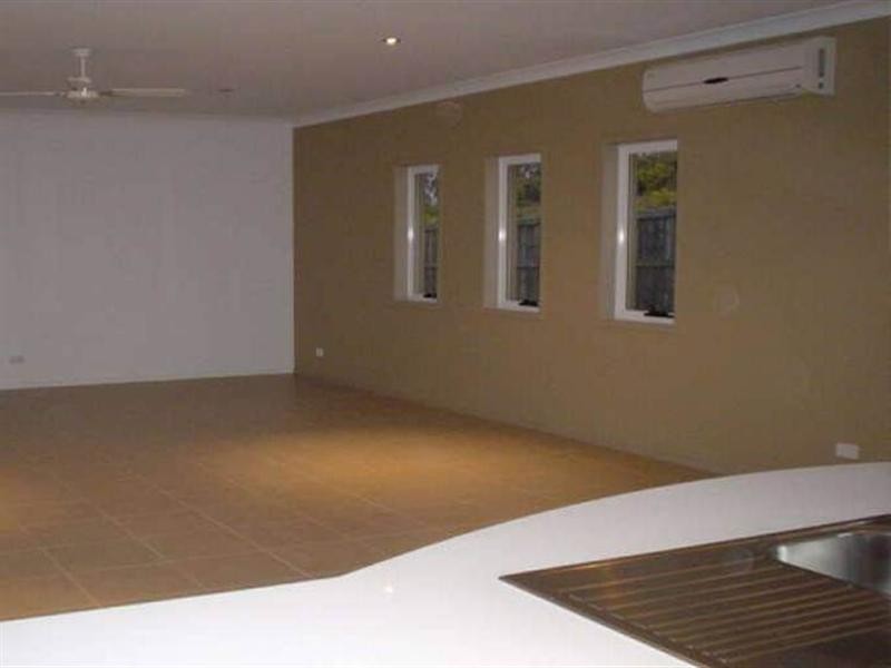 123 BAYSWATER Avenue, Varsity Lakes QLD 4227