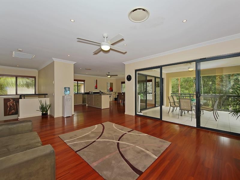 14 Northpoint Close, Robina QLD 4226