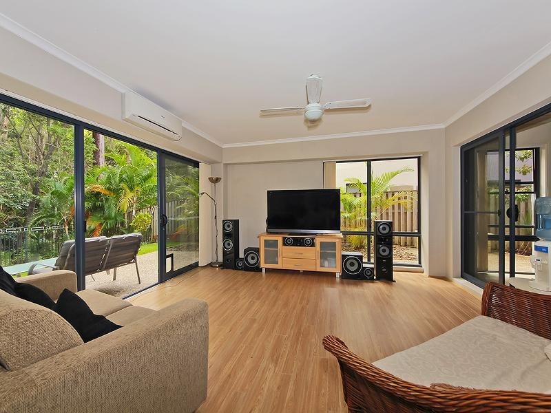 14 Northpoint Close, Robina QLD 4226