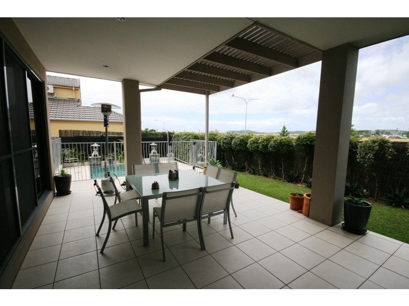 46 Mapleton Circuit, Varsity Lakes QLD 4227