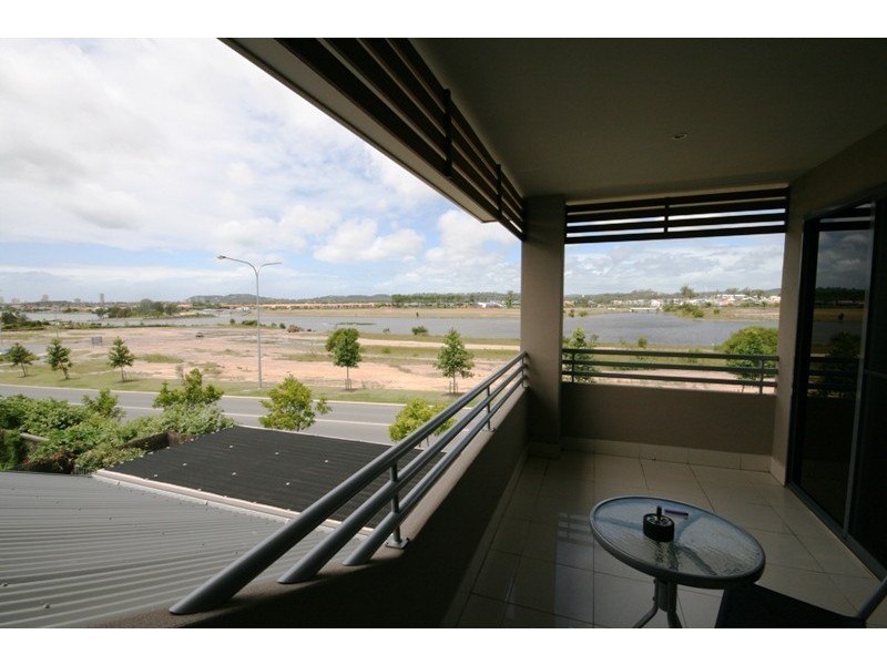 46 Mapleton Circuit, Varsity Lakes QLD 4227