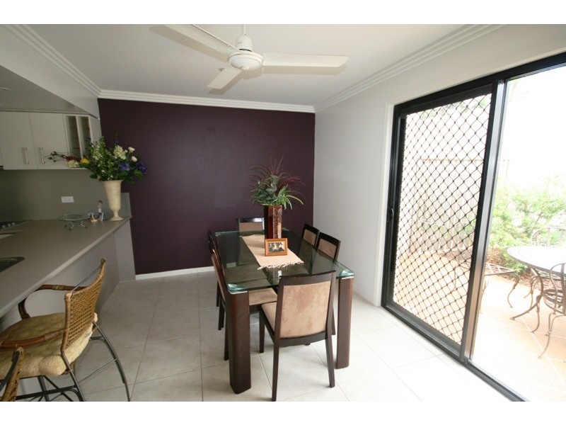 2/1 Royal Links Drive, Robina QLD 4226