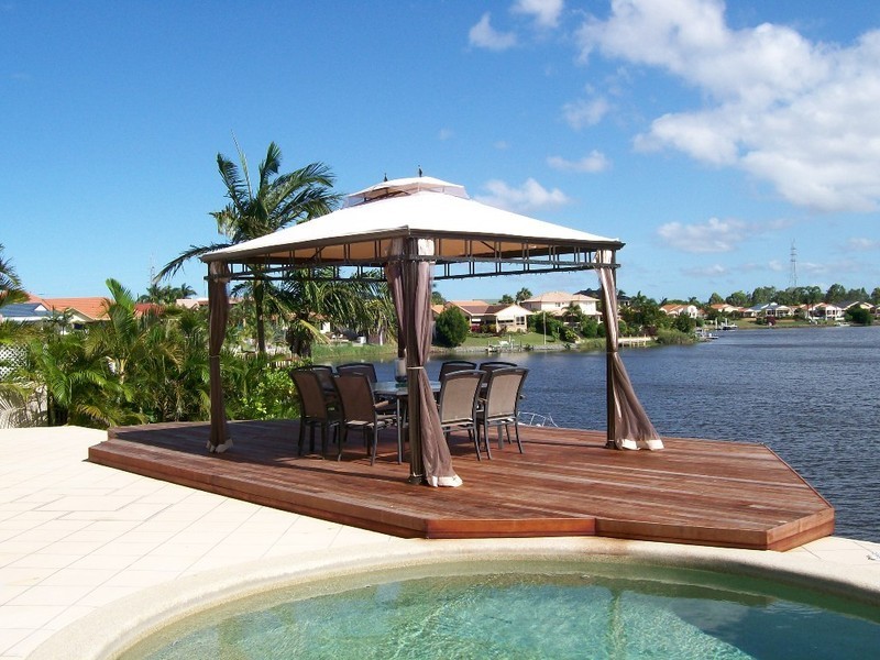 Clear Island Waters QLD 4226