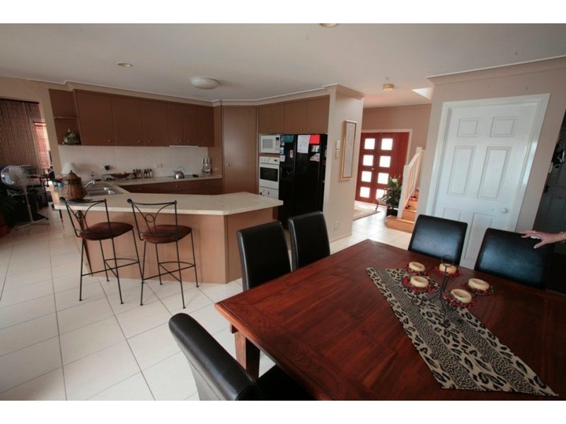 Clear Island Waters QLD 4226