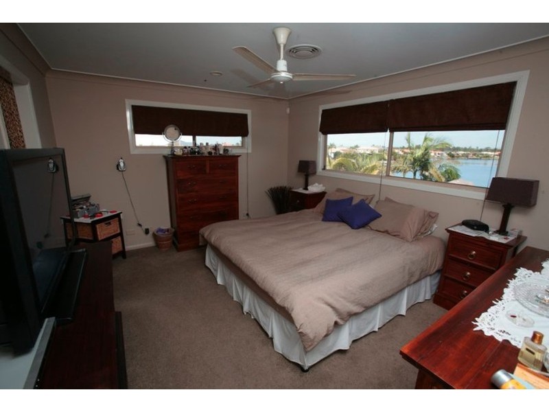 Clear Island Waters QLD 4226