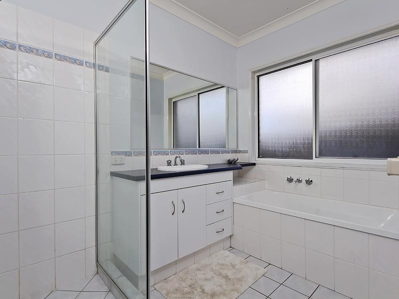 4 Leisel Close, Upper Coomera QLD 4209