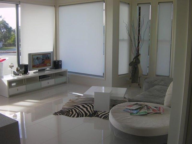 1/1 Palma Crescent, Varsity Lakes QLD 4227