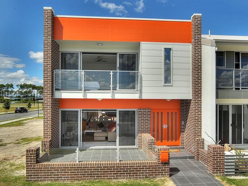 12 South Bay Drive, Varsity Lakes QLD 4227