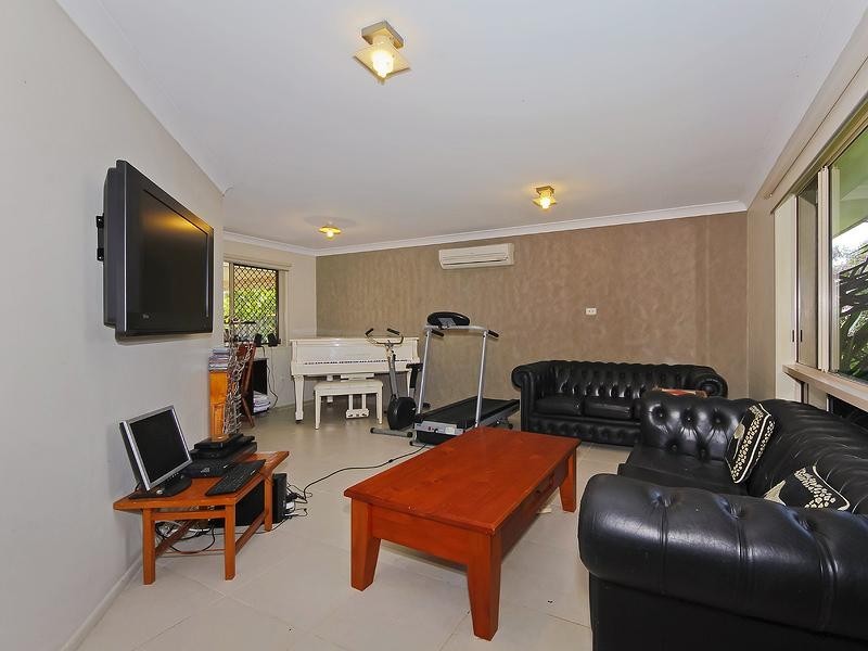 15 Beckington Terrace, Mudgeeraba QLD 4213