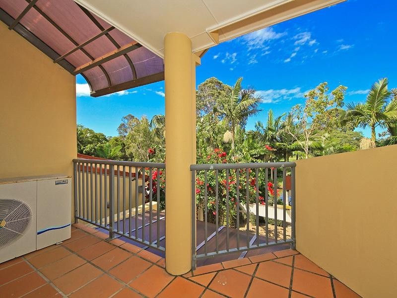 3/125 Santa Cruz Boulevard, Clear Island Waters QLD 4226